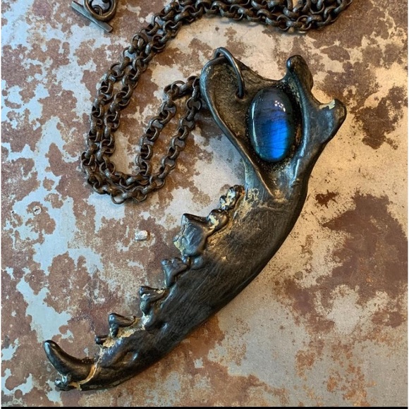 S O L D ETHICALLY SOURCED from the Appalachian Foothills… - Picture 1 of 9